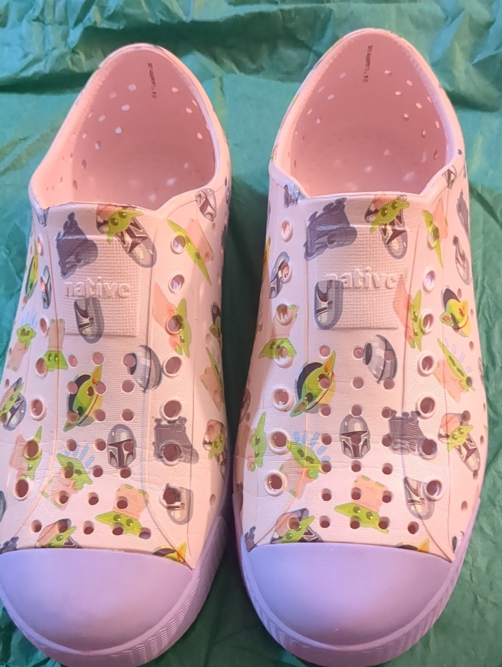 Native Kids Slip-On Water Shoes in Star Wars Character Print